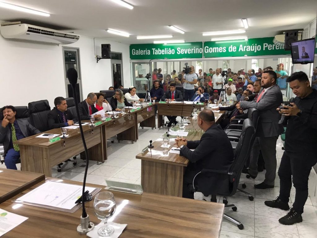 Sessão realizada na Câmara de Bayeux nesta terça-feira aprovou intervenção na Prefeitura — Foto: Divulgação/Câmara de Bayeux