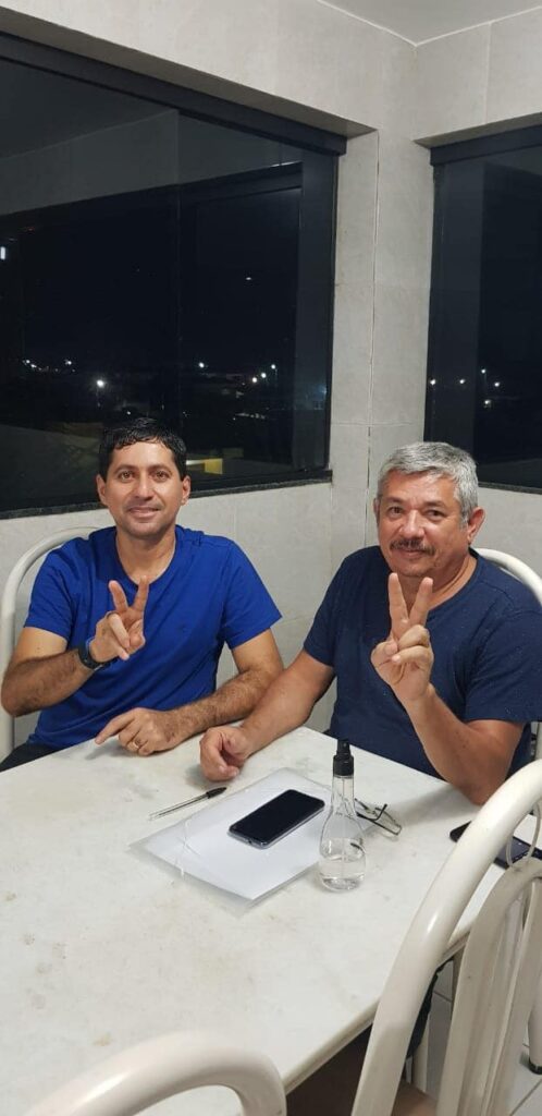 Prefeito Helhinho Souza e o secretário de educação, Ramos Coutinho - Foto: Divulgação
