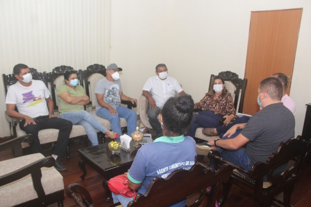 Além de Eunice, também participaram da reunião com representantes das categorias, secretários municipais - Foto: Divulgação