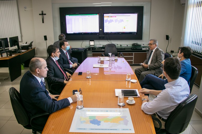 Termo foi assinado em reunião na sede do TCE-PB – Foto: Assessoria
