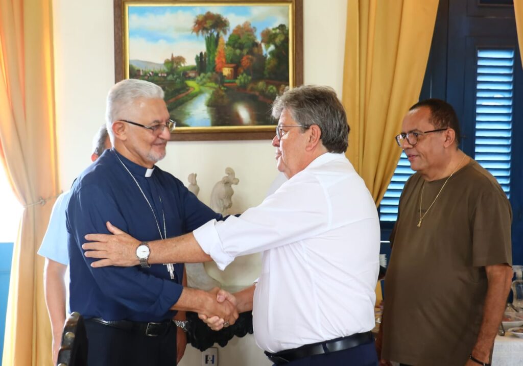 João participou de um café da manhã com o Arcebispo Dom Delson e grupo de religiosos - Foto: Reprodução/internet