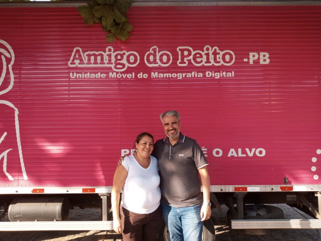 Cacique e vereadora de Rio Tinto, Claudecir Braz (PP), e o deputado estadual pelo PSB, Tanilson Soares – Foto: Assessoria