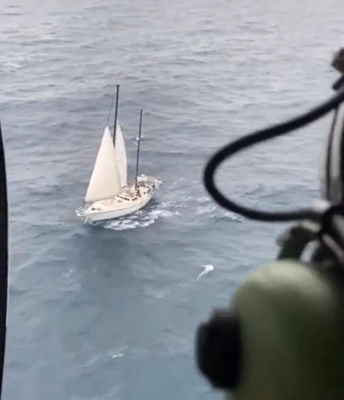 Quatro turistas franceses foram resgatados - Foto: Reprodução / Marinha