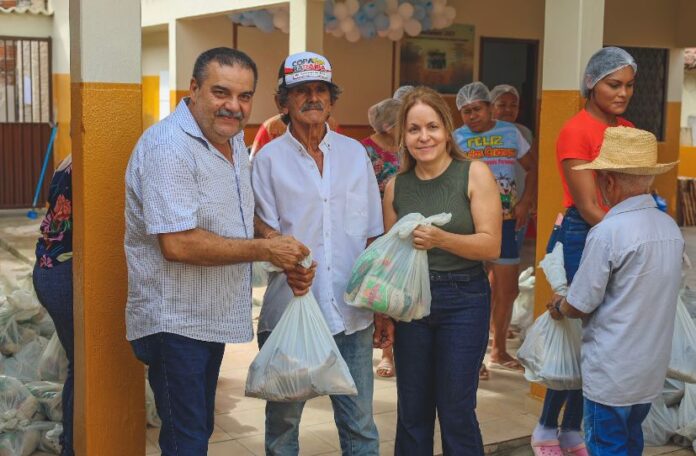 “Nosso intuito é atender todas as famílias em situação de vulnerabilidade social em toda Curral de Cima”, disse o prefeito – Foto: Assessoria
