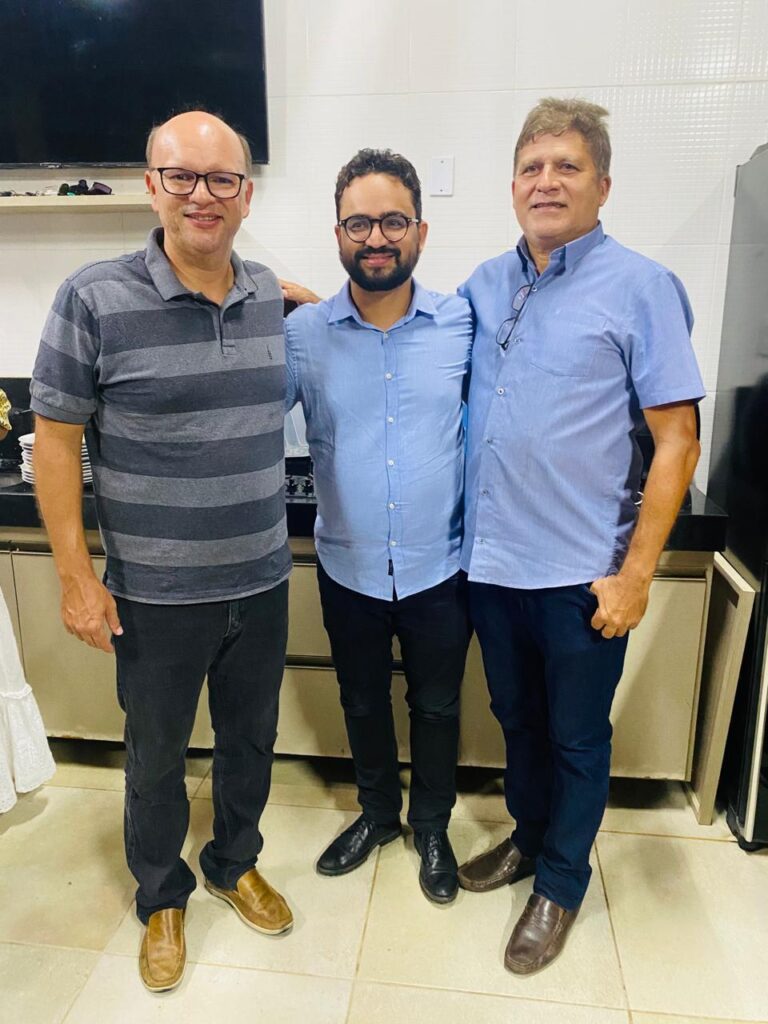 Wellington Oliveira (esquerda), Tibério Limeira (centro) e Beto Meireles (direita) - Foto: Reprodução/Divulgação