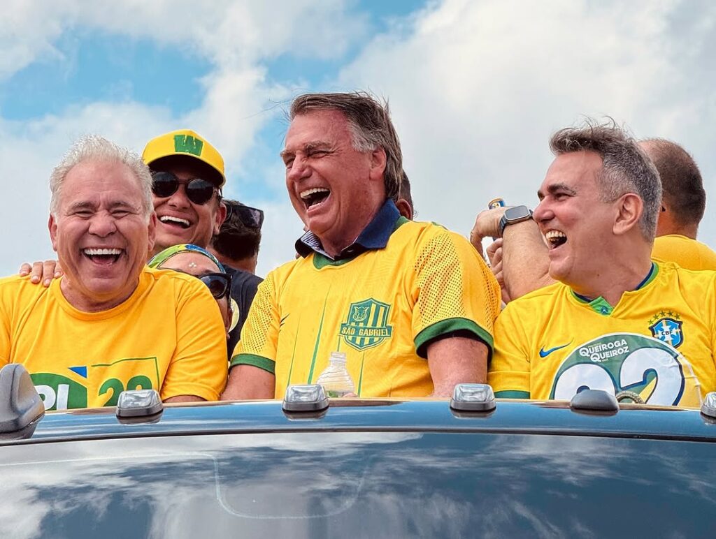 Marcelo Queiroga (direita), Jair Bolsonaro (centro) e Sérgio Queiroz (esquerda) - Foto: Reprodução/Redes Sociais