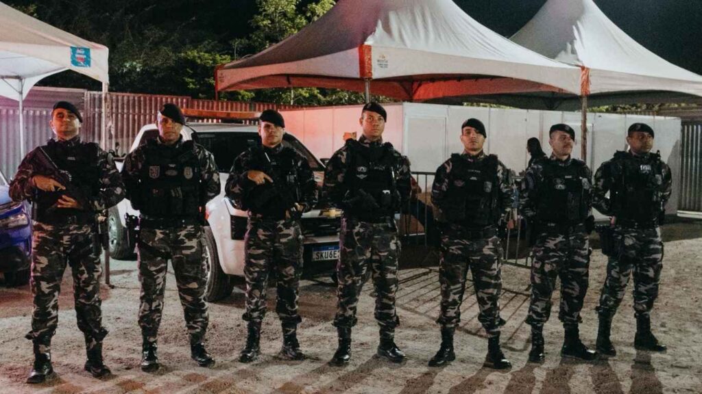 Operação envolveu mais de 200 homens, entre agentes da Prefeitura e policiais militares — Foto: Divulgação