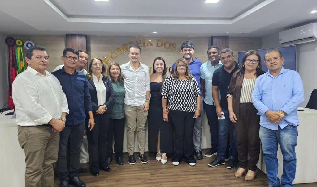 Durante a 8ª sessão ordinária, Batista ressaltou a harmonia entre Executivo e Legislativo — Foto: Redes Sociais