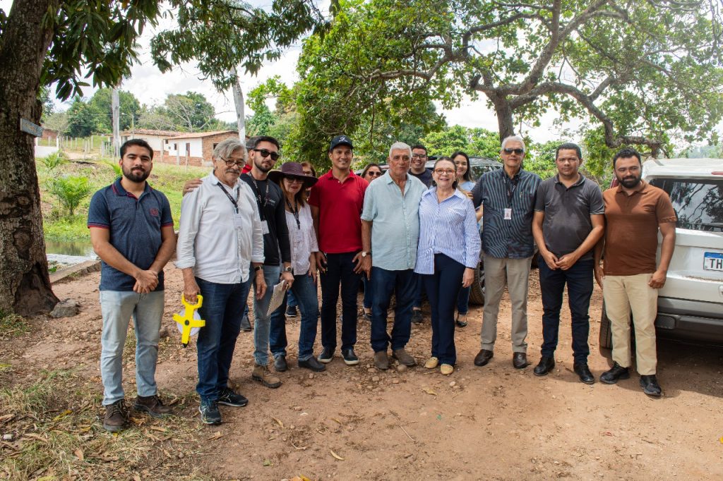 Magna verificou as obras da UBS e da quadra poliesportiva – Foto: Assessoria