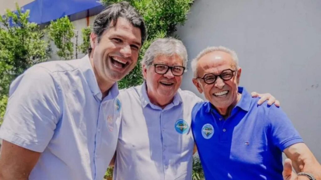 Leo Bezerra, João Azevêdo e Cícero Lucena na campanha de 2024 — Foto: Redes Sociais