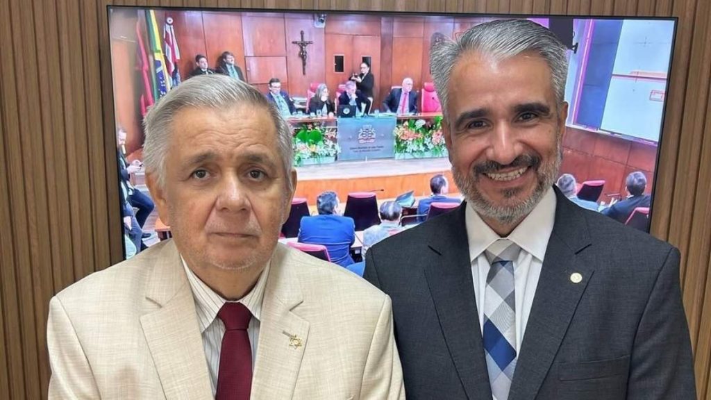 Edmilson Soares ao lado do filho Tanilson Soares — Foto: Redes Sociais