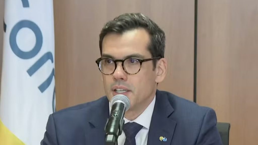 O presidente dos Correios, Emmanoel Rondon, durante entrevista em Brasília — Foto: Reprodução/GloboNews