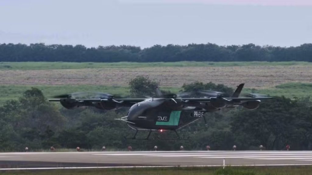 Protótipo de carro voador voa por cerca de 1 minuto, em teste no interior de São Paulo — Foto: Reprodução/Eve Air Mobility