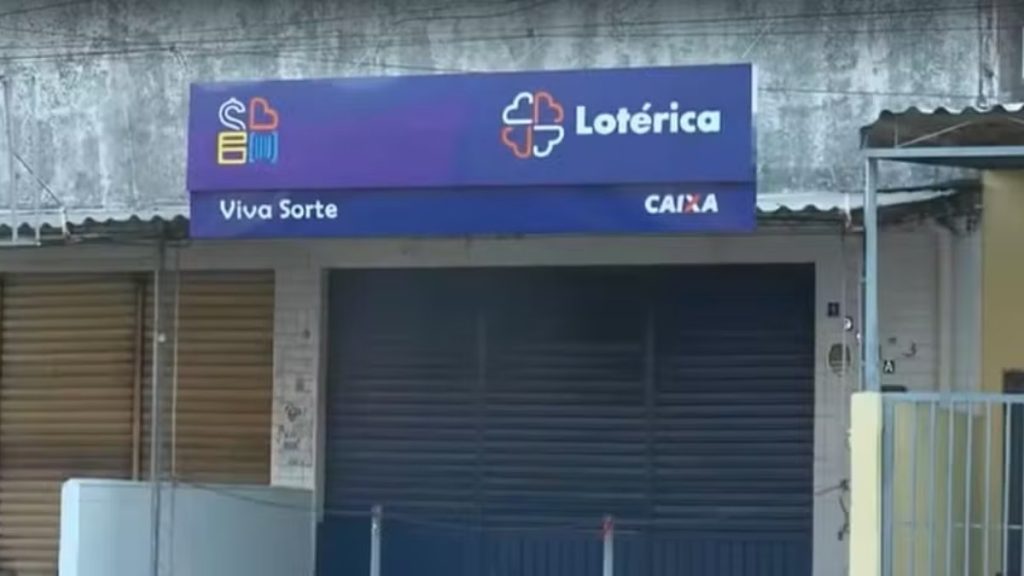 Lotérica onde o bilhete foi comprado tem porte pequeno e é localizada em Mangabeira, João Pessoa — Foto: TV Cabo Branco