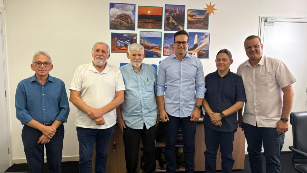 Encontro entre Couto e Lucas também participaram lideranças e representantes de órgãos federais — Foto: Redes Sociais