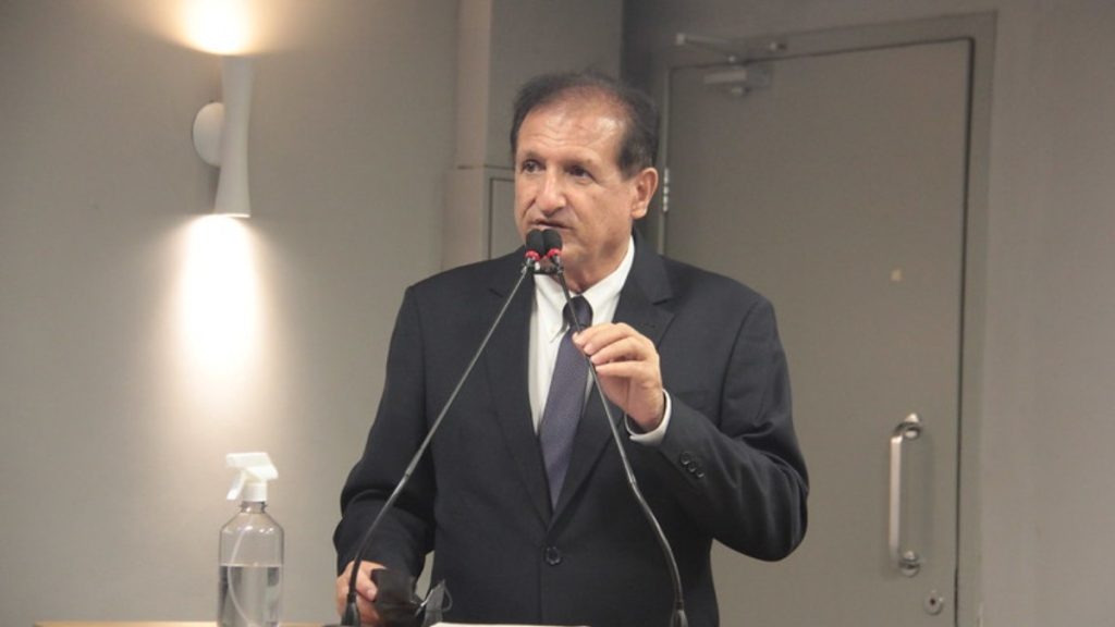 Deputado estadual Hervázio Bezerra