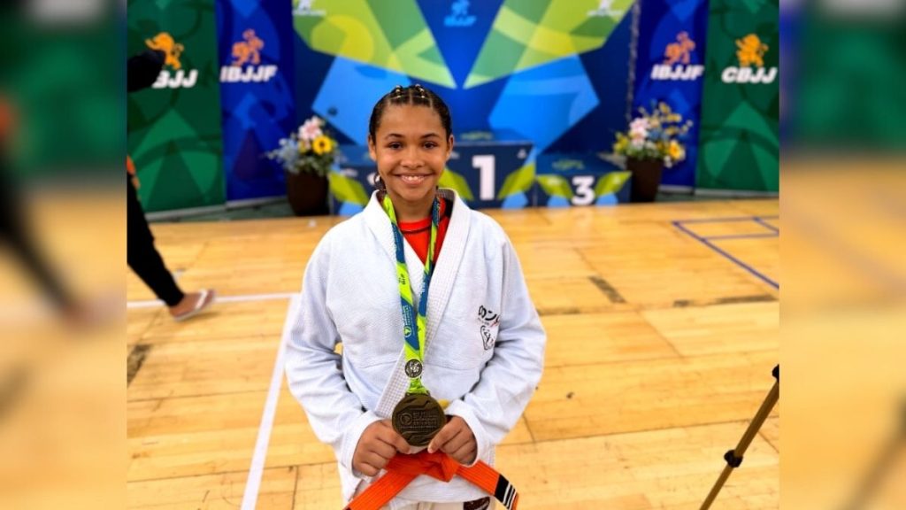 Com apenas 12 anos, Islainny Cristine já mostra que o caminho do esporte é feito de coragem, fé e muita dedicação — Foto: Arquivo Pessoal