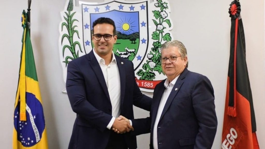 Com viagem oficial de João, Lucas Ribeiro assume Governo pela 6ª vez — Foto: José Marques