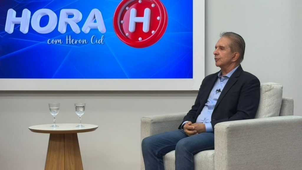 Nabor Wanderley em entrevista ao Programa Hora H, da TV Norte Paraíba — Foto: Divulgação