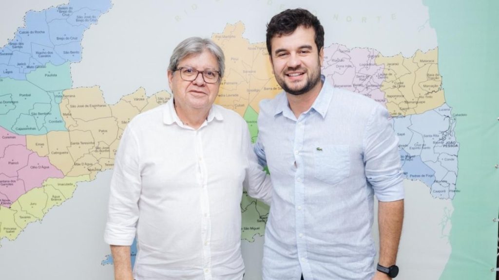 João Azevêdo e o prefeito Joaquim — Foto: Divulgação