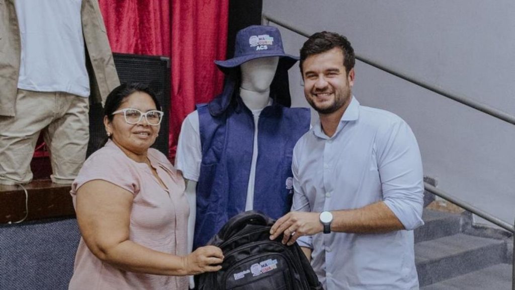 Joaquim entrega 132 novos fardamentos para agentes comunitários de saúde e endemias — Foto: Divulgação