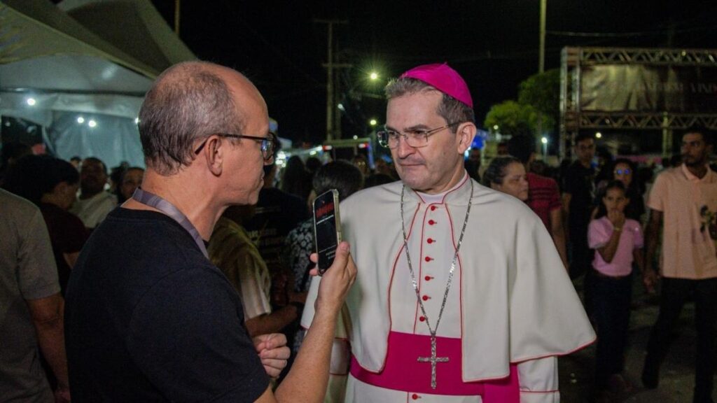 Bispo Auxiliar da Arquidiocese da Paraíba, Dom Alcivan, em entrevista ao Blog Lenilson Balla
