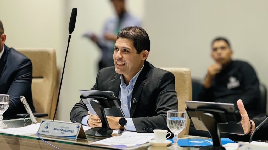 Renato Meireles cobra pagamento de bolsistas e acusa Prefeitura de Guarabira de descumprir lei. — Foto: Reprodução