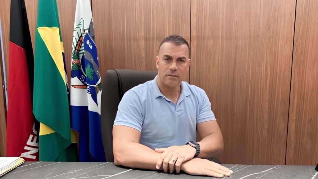 Prefeito de Sapé, Major Sidnei, vira réu por suposta fraude em licitação e beneficiar empresa. — Foto: Reprodução