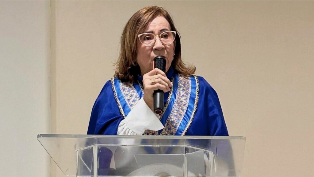 Fátima Lelis toma posse na presidência da ABROL-PB. — Foto: Reprodução