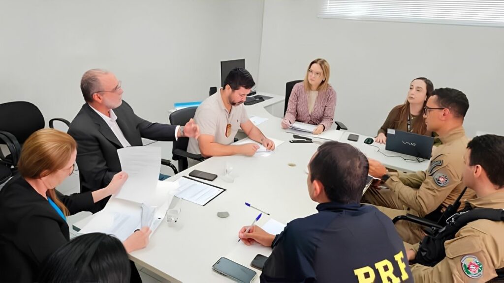 Justiça Eleitoral e forças de segurança alinham esquema para as eleições na 7ª Zona Eleitoral. — Foto: Benes Lindolfo