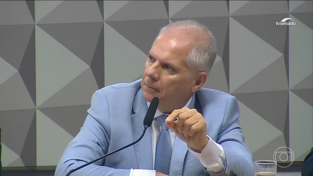 CPMI que investiga descontos ilegais de aposentados ouve Alessandro Stefanutto, ex-presidente do INSS — Foto: Jornal Nacional/ Reprodução