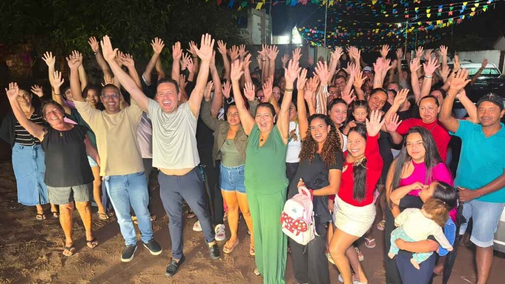 Eduardo Brito reforça diálogo com lideranças de Rio Tinto em encontro na casa da vereadora Cacica Cal. — Foto: Divulgação