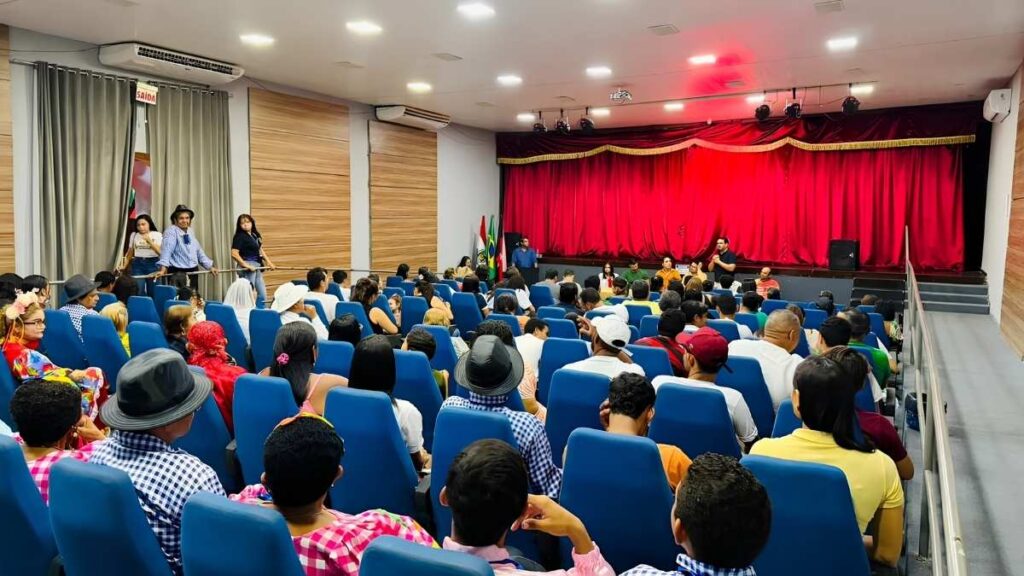 Centro Cultural Fênix reúne comunidade em celebração dos 18 anos. — Foto: Divulgação
