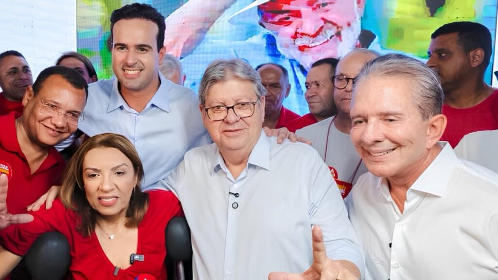 Nabor Wanderley saiu na foto oficial na convenção do PT. — Foto: Divulgação