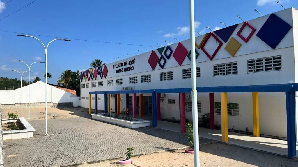 Escola Estadual Indígena de Ensino Fundamental e Médio Dr. José Lopes Ribeiro