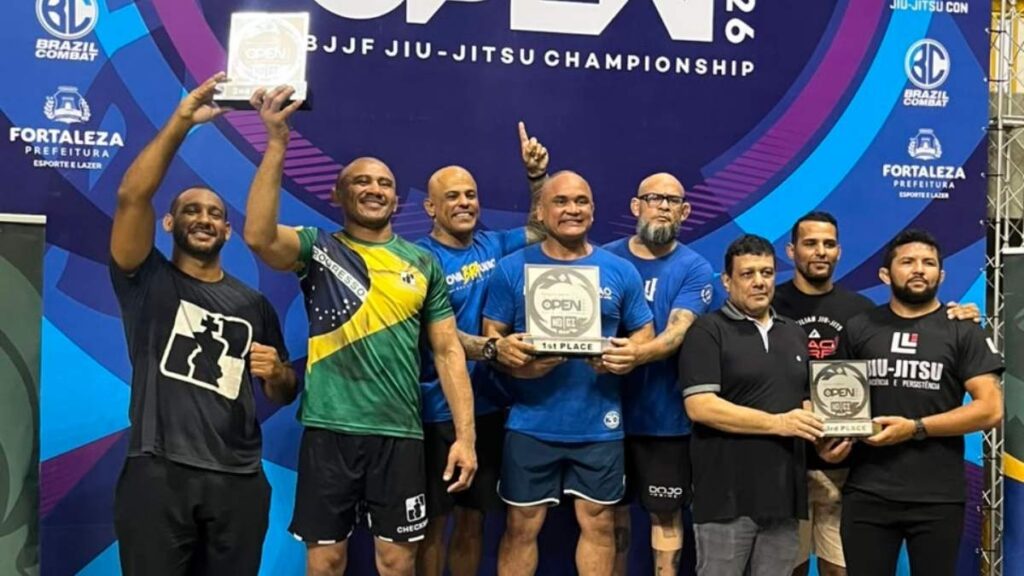 Equipe da academia Checkmat, liderada pelo professor Jardson França, conquistam 14 medalhas no Jiu-Jitsu