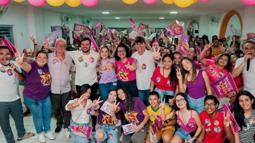 Vereadora Professora Cristina mobilizou juventude, grupos culturais, lideranças e população em encontro com Danielle do Vale. — Foto: Divulgação