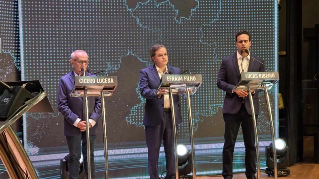 Cícero Lucena, Efraim Filho e Lucas Ribeiro, durante debate na FGTV. — Foto: Reprodução