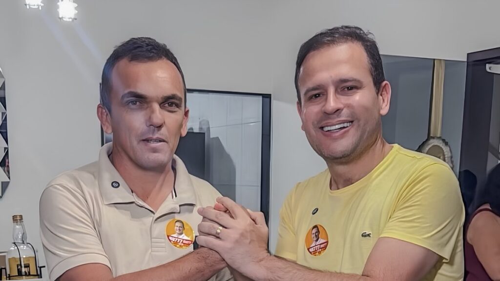 Eduardo Brito, candidato à reeleição, anunciou a adesão do vereador Fernando Sousa, de Manaíra. — Foto: Reprodução