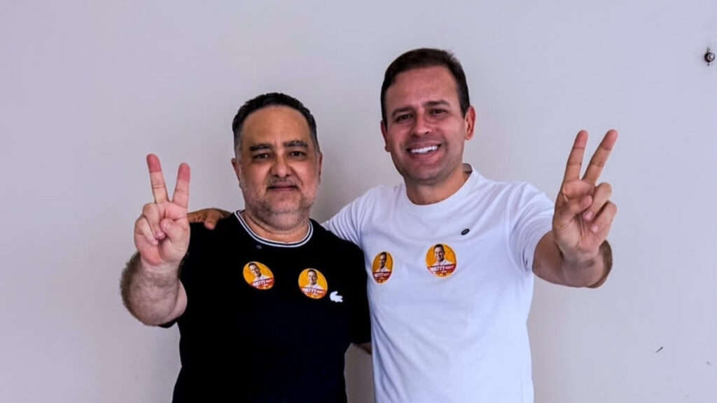Marquinhos Gomes anuncia apoio à reeleição de Eduardo Brito — Foto: Divulgação