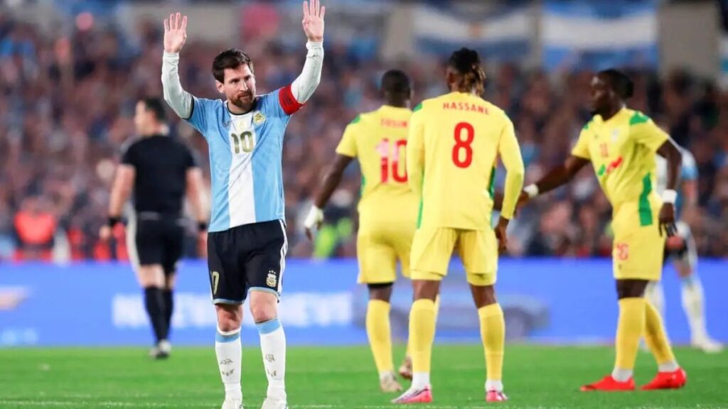Messi se aposenta da seleção argentina após 21 anos — © Reuters/Matias Baglietto