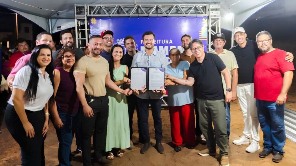 Prefeitura entrega sistema de abastecimento de água em Brejinho e autoriza construção de quadra poliesportiva em Imbiribeira — Foto: Divulgação